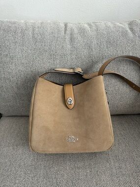 NWT Coach Hadley Convertible Crossbody Bag In Suede CW004 in Light Taupe